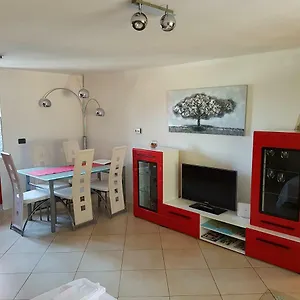  Apartman Chuck