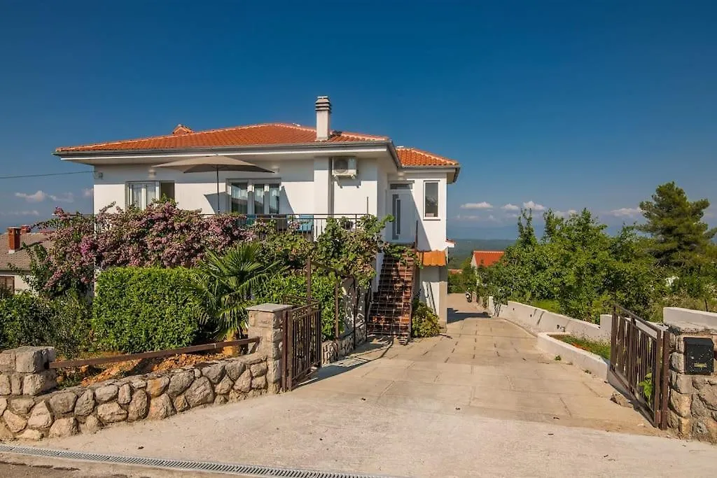 Apartment Tome Vrh