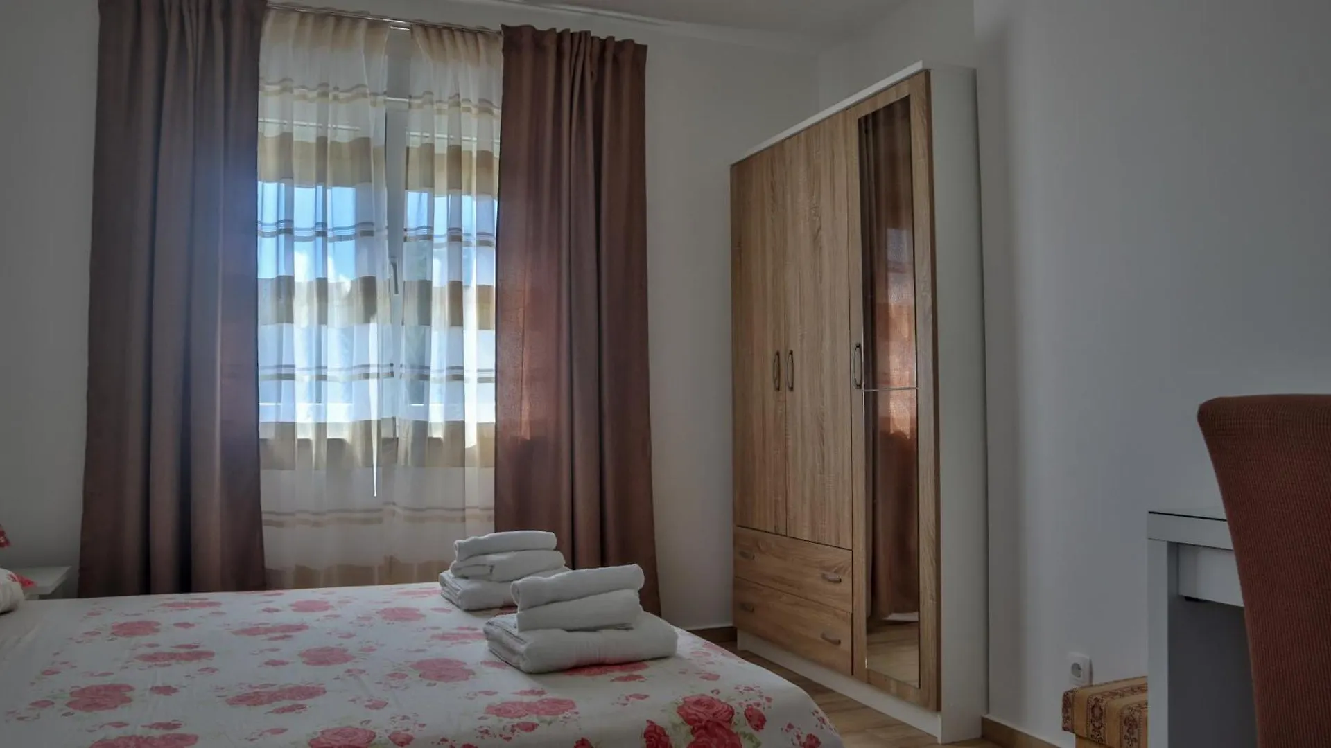 Apartment Tome Vrh  0*, Vrh (Krk) Croatia